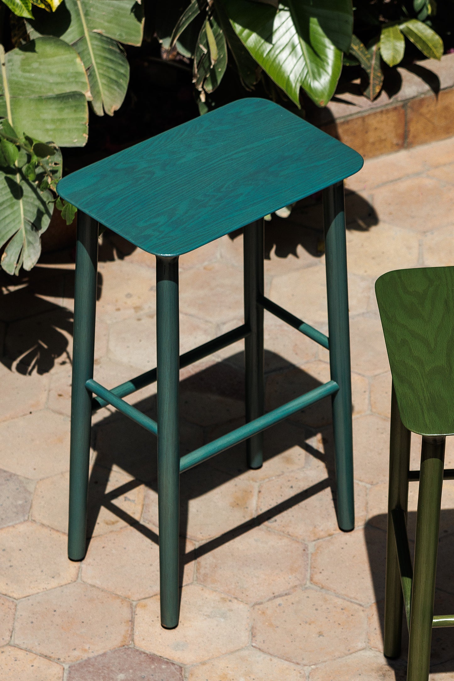 Esna - tall stool