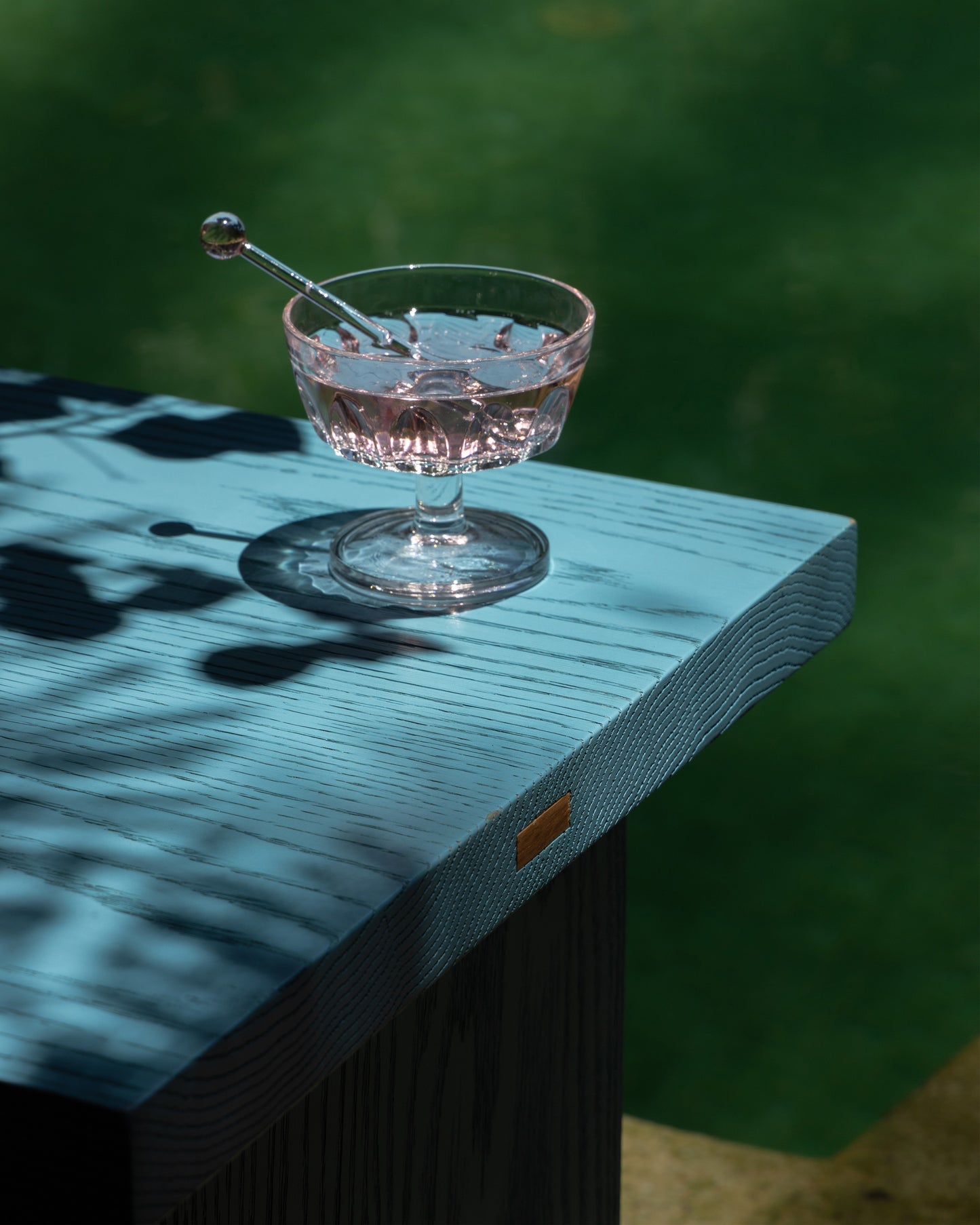 Float – side table